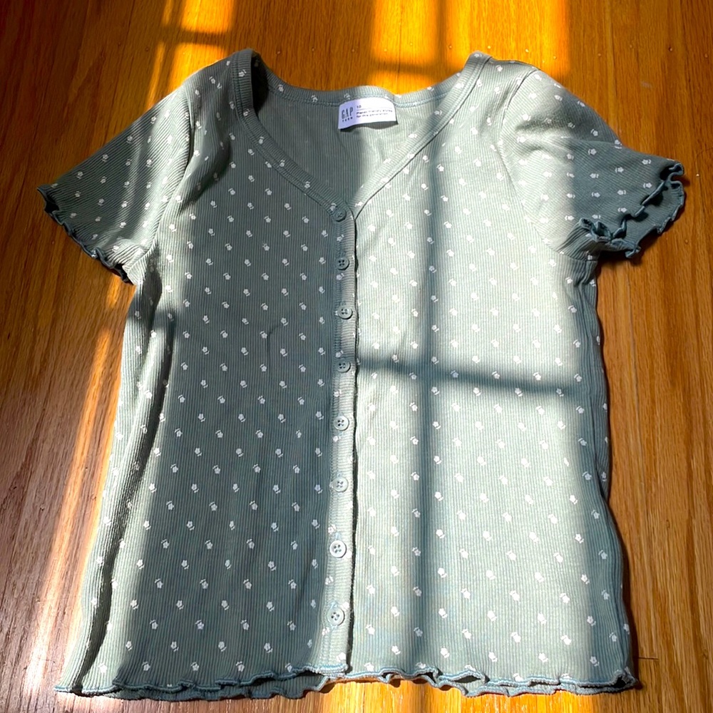 Gap Teen Sage Green White Floral Button T-Shirt